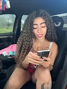 roxyrougee online show from May 2026 11:17:01 AM