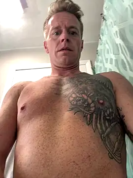 DILFiGuess11 online show from September 2025 07:04:01 PM