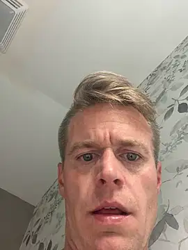 DILFiGuess11 online show from September 2025 05:00:01 AM