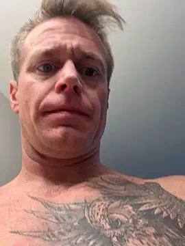 DILFiGuess11 online show from October 2025 04:38:01 AM