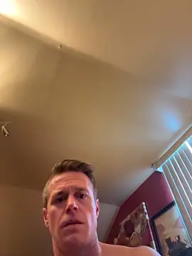 DILFiGuess11 online show from March 2026 03:27:01 PM