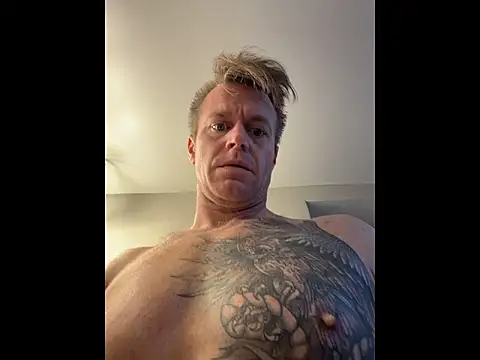 DILFiGuess11 online show from May 2026 02:36:02 PM