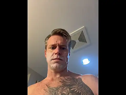 DILFiGuess11 online show from May 2026 07:30:02 PM