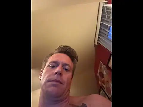 DILFiGuess11 online show from May 2026 09:36:01 AM