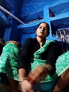 Jooli xx online show from October 2025 12:31:01 AM