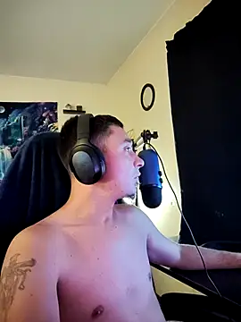 Snapshot of YoBlezz chatting on September 2025 05:29:01 AM YoBlezz online show from September 2025 05:29:01 AM