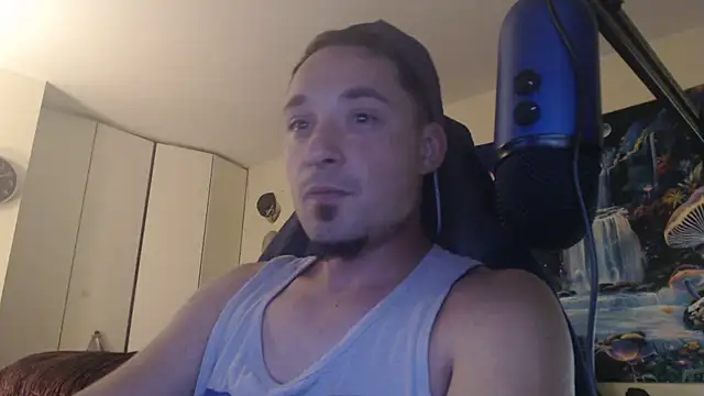 Snapshot of YoBlezz chatting on September 2025 05:09:01 AM YoBlezz online show from September 2025 05:09:01 AM