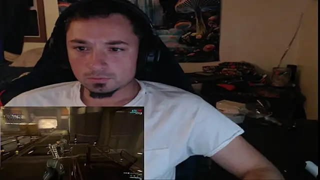 Snapshot of YoBlezz chatting on September 2025 01:18:01 AM YoBlezz online show from September 2025 01:18:01 AM