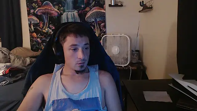 Snapshot of YoBlezz chatting on September 2025 04:06:01 AM YoBlezz online show from September 2025 04:06:01 AM