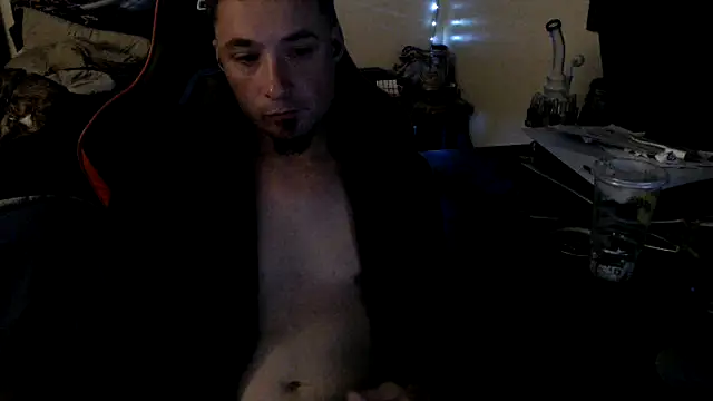 Snapshot of YoBlezz chatting on October 2025 04:22:01 AM YoBlezz online show from October 2025 04:22:01 AM