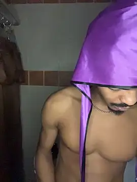 Snapshot of TRILLAHUNG chatting on December 2025 07:47:01 AM TRILLAHUNG online show from December 2025 07:47:01 AM