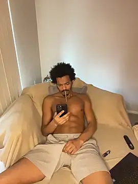 Snapshot of TRILLAHUNG chatting on January 2026 06:24:02 PM TRILLAHUNG online show from January 2026 06:24:02 PM