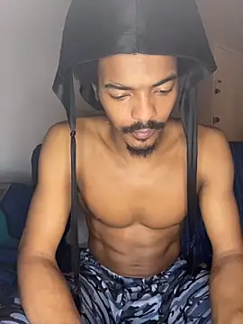 Snapshot of TRILLAHUNG chatting on January 2026 09:42:01 PM TRILLAHUNG online show from January 2026 09:42:01 PM