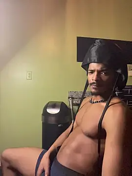 Snapshot of TRILLAHUNG chatting on February 2026 10:03:02 AM TRILLAHUNG online show from February 2026 10:03:02 AM