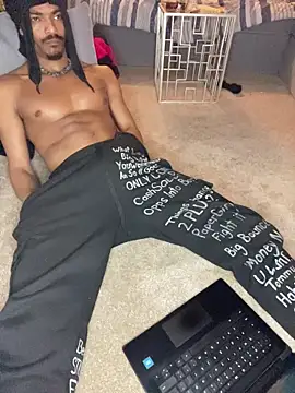 Snapshot of TRILLAHUNG chatting on March 2026 08:26:01 PM TRILLAHUNG online show from March 2026 08:26:01 PM