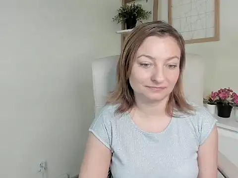 Snapshot of angelaSamt chatting on September 2025 05:53:02 AM angelaSamt online show from September 2025 05:53:02 AM