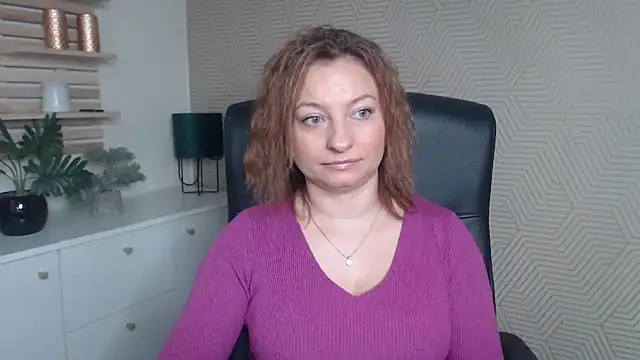 Snapshot of angelaSamt chatting on October 2025 06:26:02 AM angelaSamt online show from October 2025 06:26:02 AM