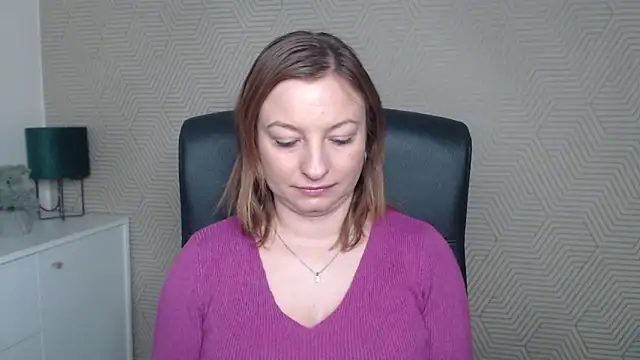 angelaSamt online show from November 2025 06:40:02 AM