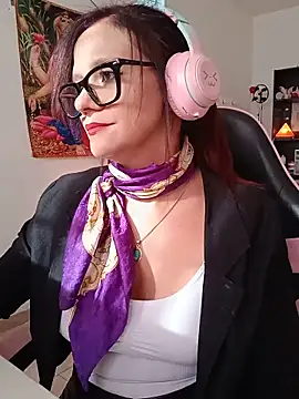 Snapshot of AngelinRedLatina chatting on May 2026 01:39:01 PM AngelinRedLatina online show from May 2026 01:39:01 PM
