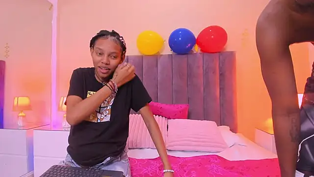 Kiaraa y Her Crazy online show from June 2026 04:17:01 AM