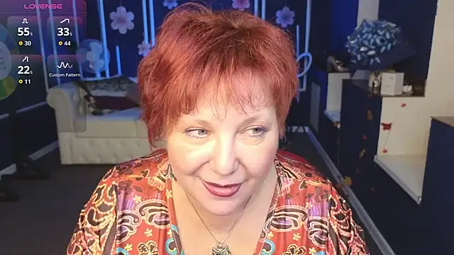 Kira Kenett online show from November 2025 03:52:02 PM