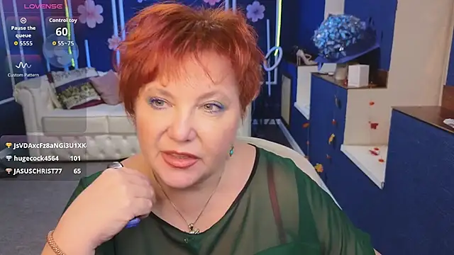 Kira Kenett online show from November 2025 06:59:01 AM