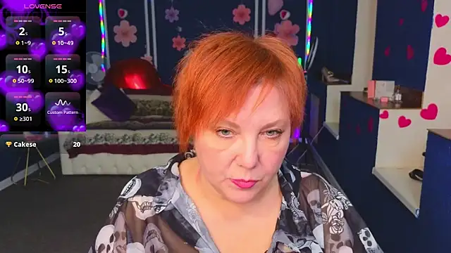 Kira Kenett online show from February 2026 05:03:01 PM