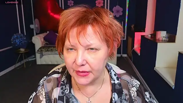 Kira Kenett online show from April 2026 07:45:02 PM