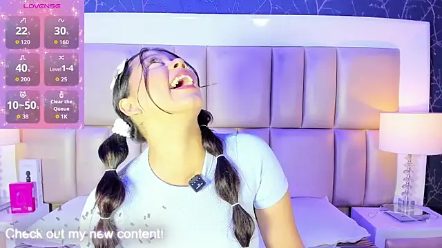 HatsaJones online show from February 2026 04:05:02 AM