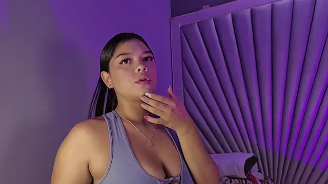 HatsaJones online show from April 2026 04:10:02 AM