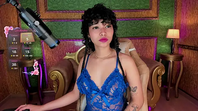 Snapshot of DaniCollinn_ chatting on October 2025 08:59:01 PM DaniCollinn online show from October 2025 08:59:01 PM