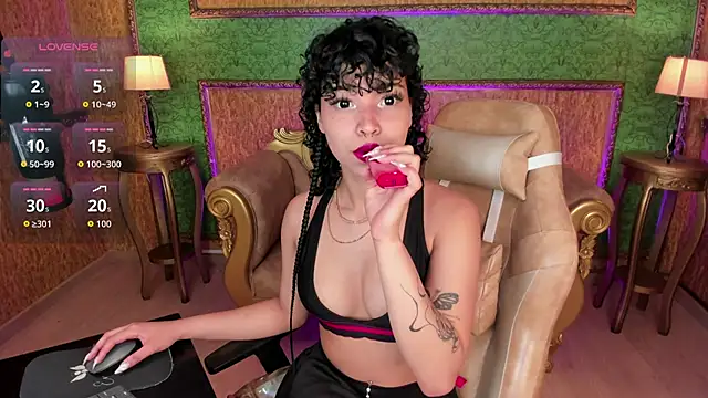 Snapshot of DaniCollinn_ chatting on October 2025 08:10:01 PM DaniCollinn online show from October 2025 08:10:01 PM