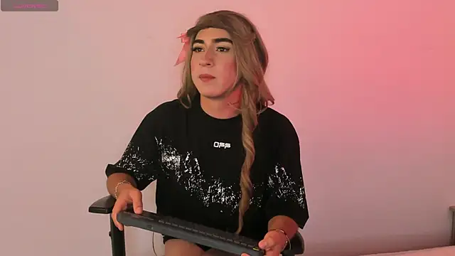 Melody Bakeer online show from March 2026 07:09:01 PM