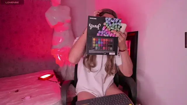 Melody Bakeer online show from March 2026 07:10:01 PM