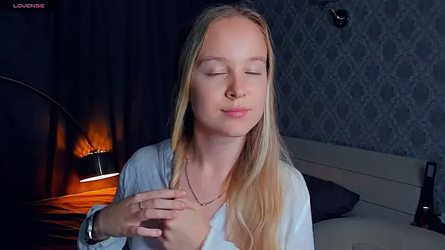 SoonMoor online show from September 2025 05:14:02 PM