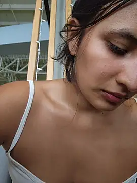 Snapshot of Rumy_2005 chatting on December 2025 01:29:02 PM Rumy 2005 online show from December 2025 01:29:02 PM