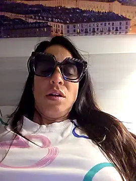 sexy7883 online show from April 2026 10:52:02 PM