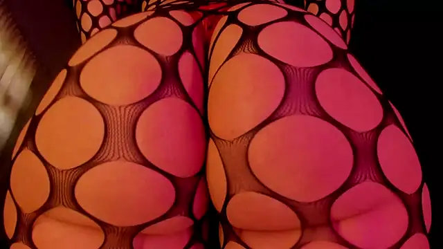 Snapshot of Gabby_Haze chatting on December 2025 06:01:02 PM Gabby Haze online show from December 2025 06:01:02 PM