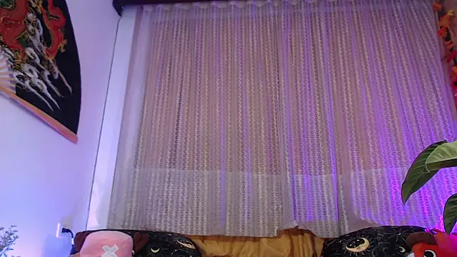 Ellyuwuw online show from May 2026 01:45:02 AM