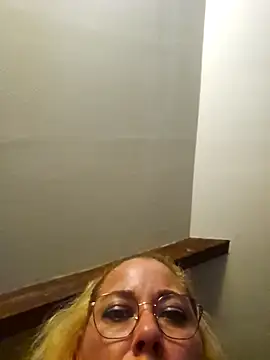 Snapshot of misscokine666 chatting on October 2025 06:27:02 PM misscokine666 online show from October 2025 06:27:02 PM