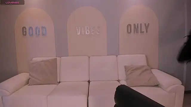 LaurentConnor online show from January 2026 03:43:01 AM