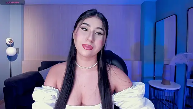 MayaMoretti  online show from May 2026 07:55:02 PM