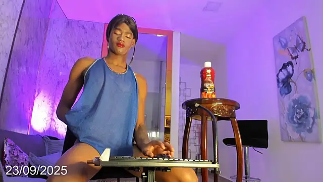 Snapshot of shantal_chocolet chatting on September 2025 01:14:02 PM shantal chocolet online show from September 2025 01:14:02 PM