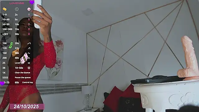 Snapshot of shantal_chocolet chatting on October 2025 01:51:02 PM shantal chocolet online show from October 2025 01:51:02 PM