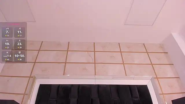 Snapshot of RoxyLior chatting on January 2026 03:32:01 AM RoxyLior online show from January 2026 03:32:01 AM