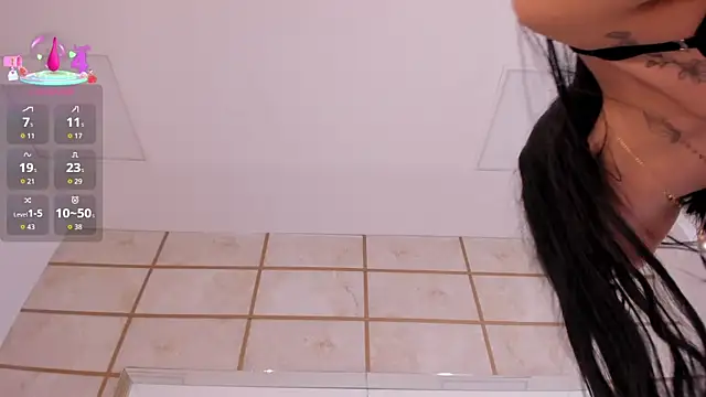 Snapshot of RoxyLior chatting on January 2026 03:22:02 AM RoxyLior online show from January 2026 03:22:02 AM