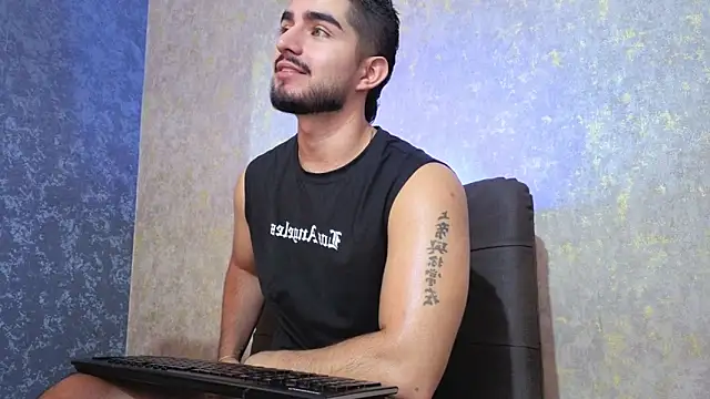 Snapshot of zayn_maximoff chatting on January 2026 11:59:02 AM zayn maximoff online show from January 2026 11:59:02 AM