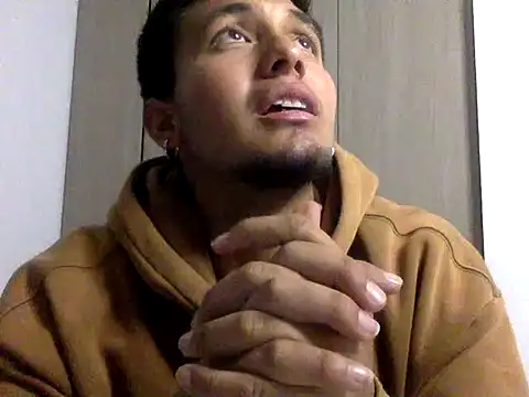 Snapshot of KianxxTeach chatting on September 2025 07:41:01 AM KianxxTeach online show from September 2025 07:41:01 AM