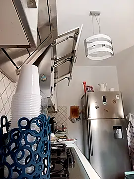 estrogeni online show from April 2026 08:36:02 AM