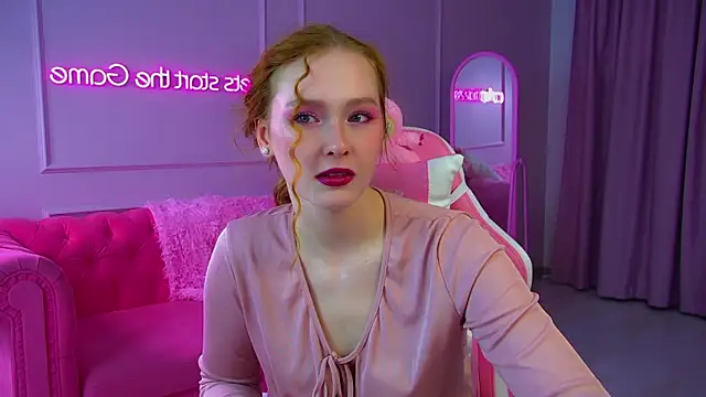 AgataFoxley online show from September 2025 06:22:02 PM